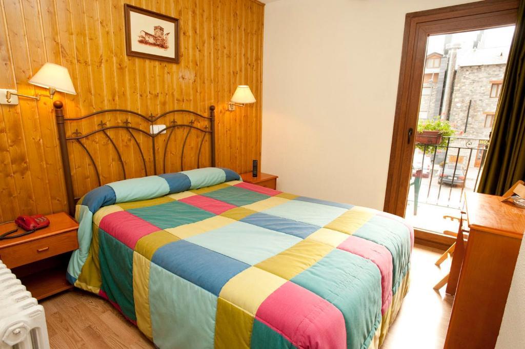 Hotel Llibrada Бенаске Номер фото